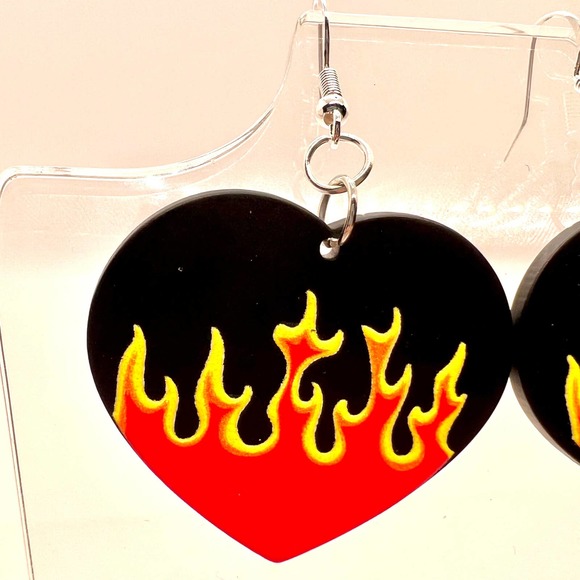 Wednesday Addams Earrings - Flaming Heart Earrings - Goth Earrings - Picture 5 of 11